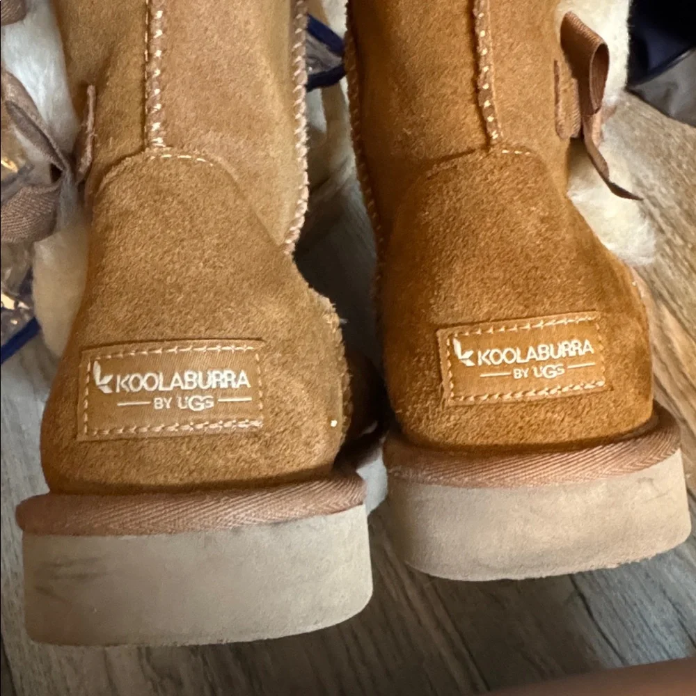 Koolaburra by UGG Suede Bow Tall Boots Victoria Chestnut SIZE US 9